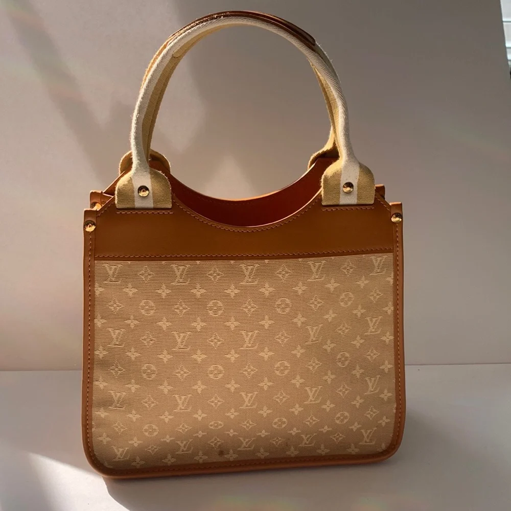 NEW! Authentic LV square bag - Picture 1 of 9